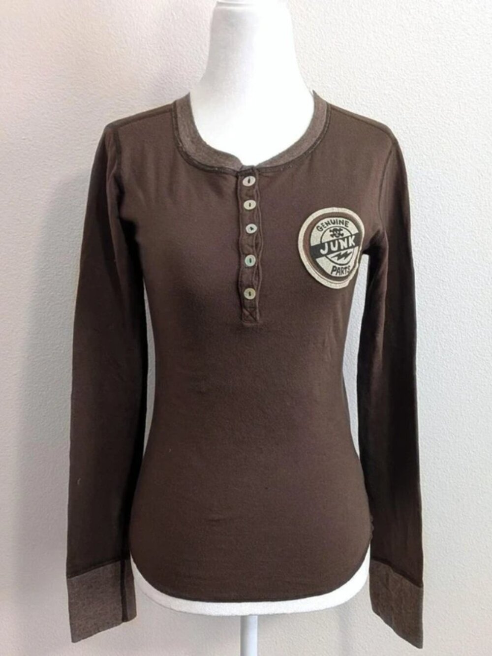 NWT Vintage Von Dutch Y2K Brown Junk Yard Henley Long Sleeve Shirt | Size XS